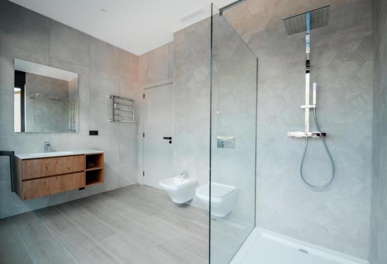 Aménagement de salle de bains sur mesure : conseils et inspirations